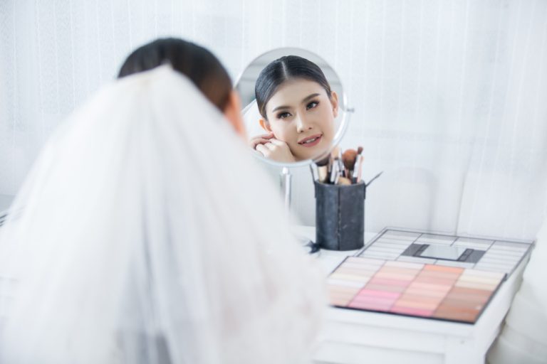ciri Wedding make up