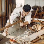 Pengrajin Kayu, Profesi Kreatif yang Menghidupkan Nilai Seni serta Tradisi